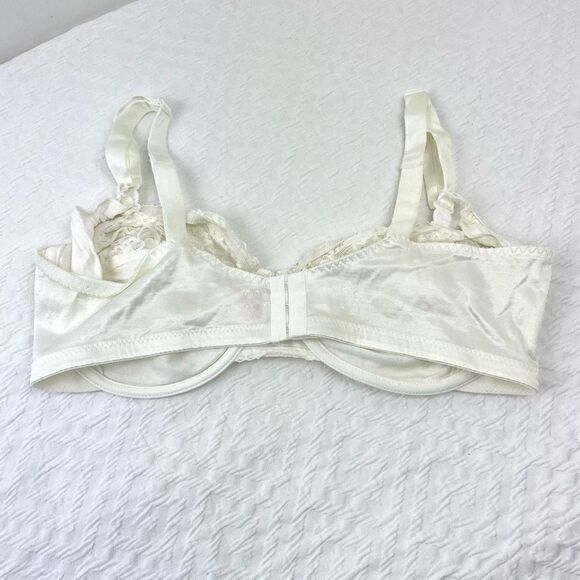 BUY 1 GET 1 FREE nursing bra cream white love pats for mothers to be size 40d st - Picture 3 of 10